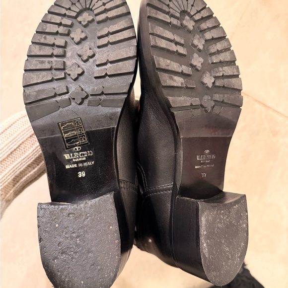 Valentino Garavani Black Combat Boots with Silver Studs (box is missing) - Picture 7 of 12